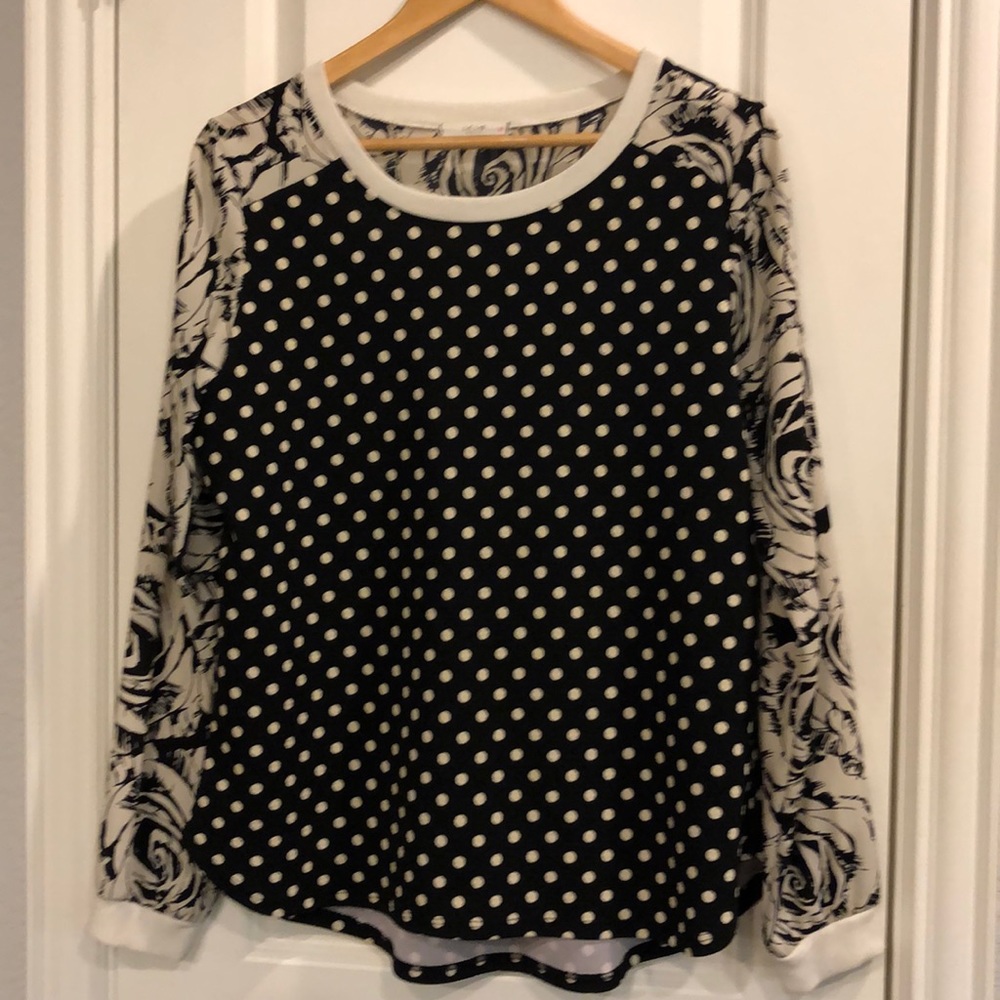 Le Lei Black & Cream Top, sz M